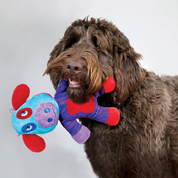kong-switcheroos-dvostrana-plisana-igracka-so-zvuk-za-kucinja-31cm.jpg